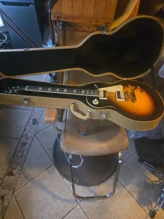 Gibson Epiphone Les Paul Traditional Pro II and New Tweed Case