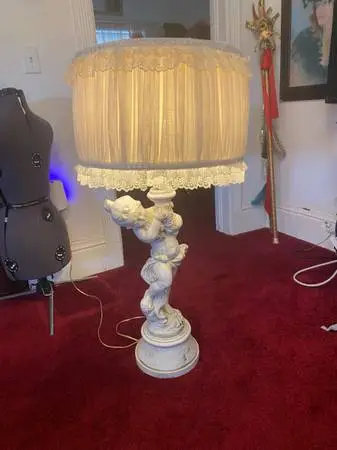 Beautiful Heavy Cherib Lamp