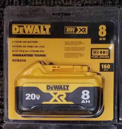 Sale! New in Package 8Ah Amp Hour DeWalt 20v Max XR Battery