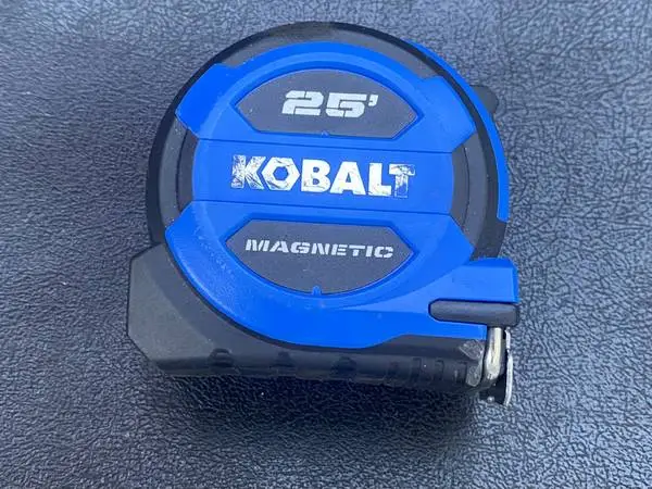 KOBALT 25 FOOT MAGNETIC TAPE MEASURE LIKE NEW
