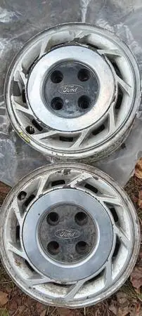 2.Ford 4,bolt 14inch Rims