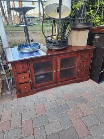 Tv stand