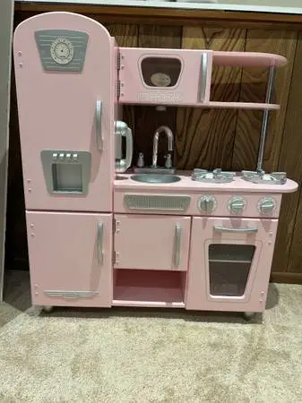 WOODEN PLAY KITCHEN