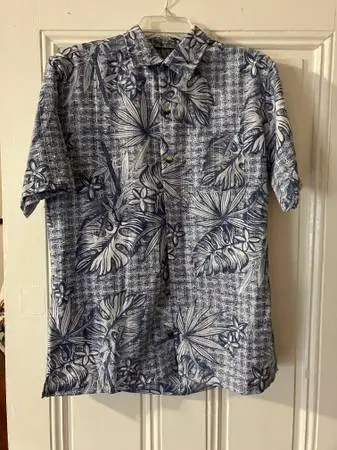 Young mans OR Boys Hawaiian  Style Shirt  size 14-14 1/2 or  S/P