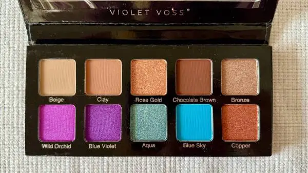 Brand New Makeup: Violet Voss Eyeshadow Palettes