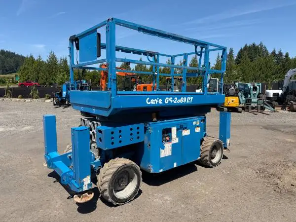 2013 Genie GS2669RT 4x4 26FT Rough Terrain Scissor Lift - Diesel