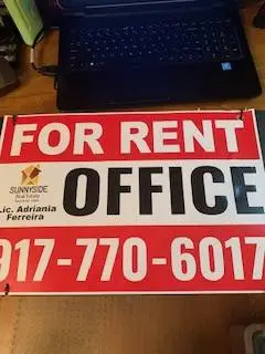 Local for Medical Office with Bsman and Rampla Junction Blvd 40ave