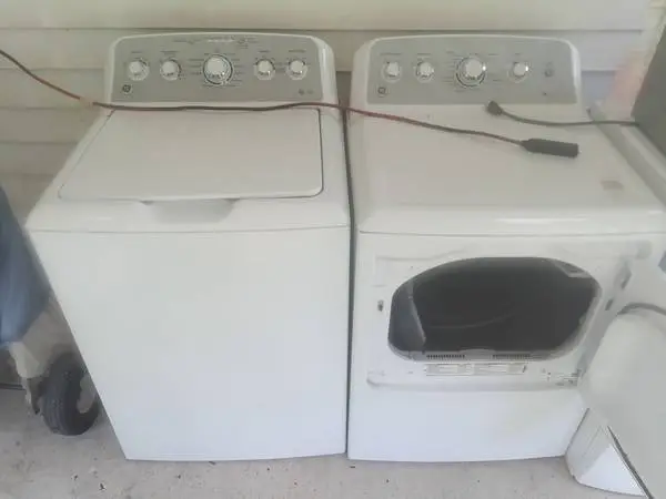 GE Washer & Dryer Set (High Efficiency)