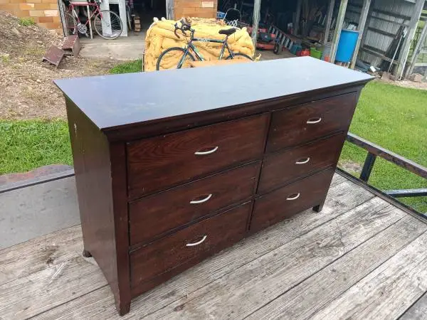 All this very good used 70s furniture and more . check them out.