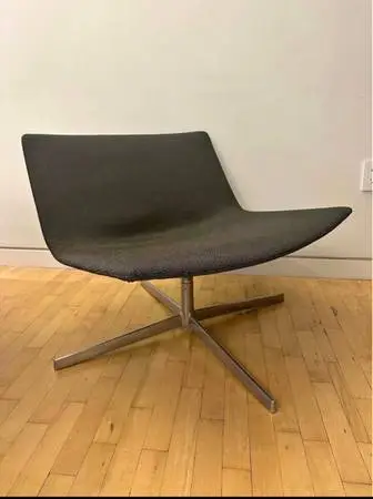 Arper Catina 80 #2009 Modern Swivel Lounge Chair