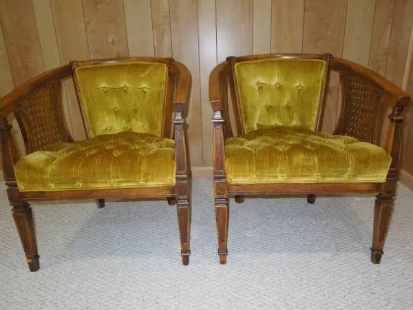RETRO CHAIRS