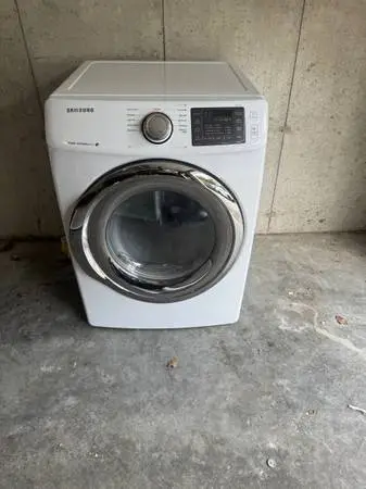Samsung High-Capacity Dryer with Steam Moisture Sensor