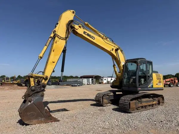 Kobelco 170 Excavator + Legal Load + Hydraulic Thumb