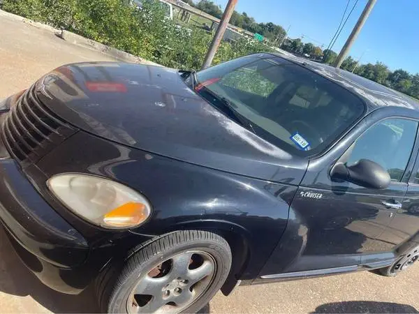Chrysler PT cruiser 2001 AND 2008 WHIT AND BLACK