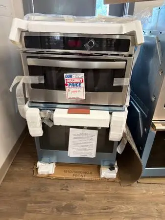 GE 27 inch Combination Microwave / Wall Oven Stainless Steel NEW
