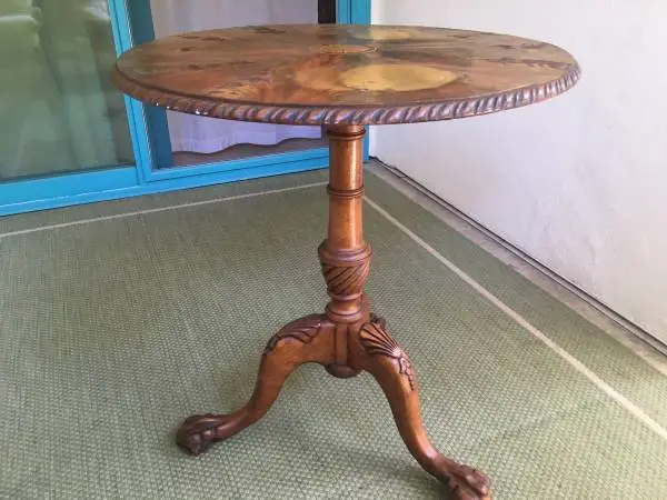 Round table
