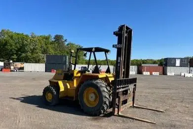 Sellick SD80 4x4 Rough Terrain Forklift 8000lb lift capacity