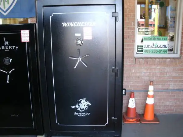 Silverado Premier Safe by Wincester - USED