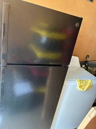G e fridge 17 cubic 28 by 64 inches