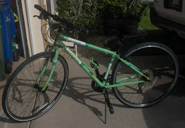 Green Jamis Coda Sport Hybrid Bicycle – New Tires