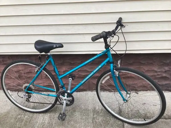 Diamond back cross campus hybrid bike
