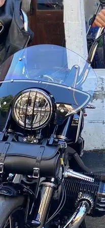 BMW r18 windscreen