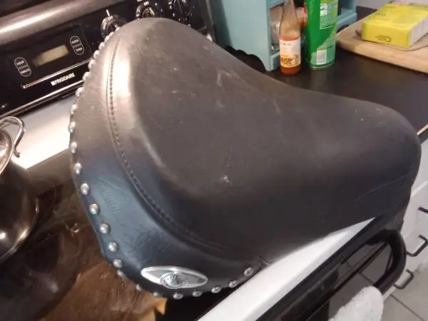 Harley Heritage Soft Tail Saddle