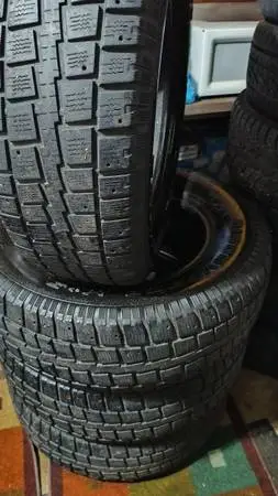 255/70/18 tires
