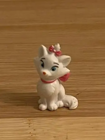 Walt Disney-Aristocats-Marie -2 inches tall -PVC Figure