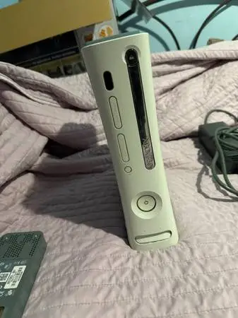 Xbox 360 60gb & 9 games $110 OBO