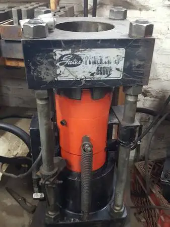GATES HYDRAULIC HOSE MACHINE--2 IN. CAP. HOSE