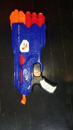 Nerf Dual-Strike Gun