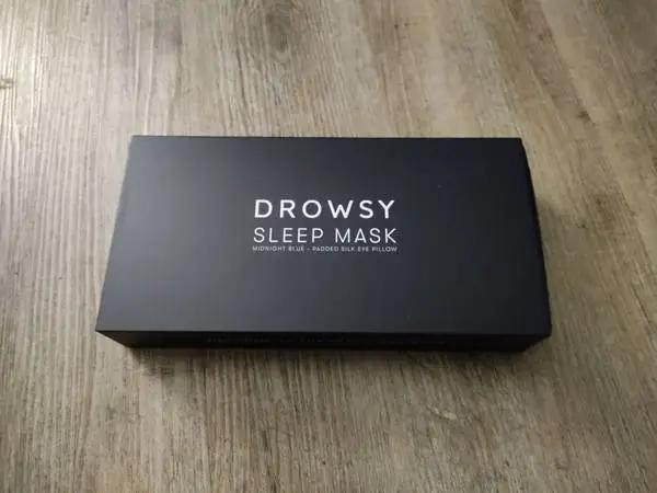 Drowsy Midnight Blue Padded Silk Sleep Mask For Sale