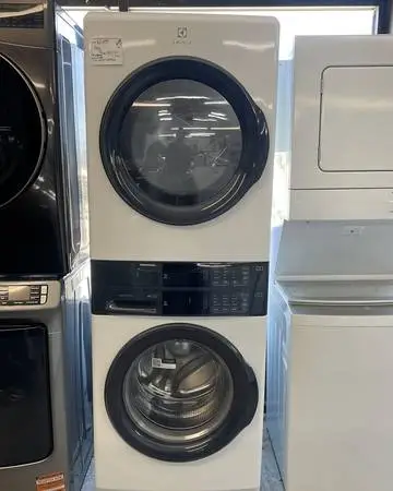 New washer,refrigerator,stove,dryer,stackable washer and dryer