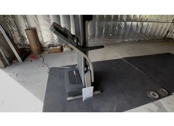 Treadmill proform
