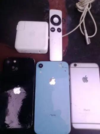 IPHONES &MAC BOOK PRO PARTS!!!!