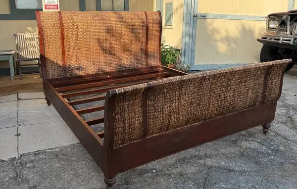 Eastern King Wood Sleigh Bed w/ Woven Natural Fiber