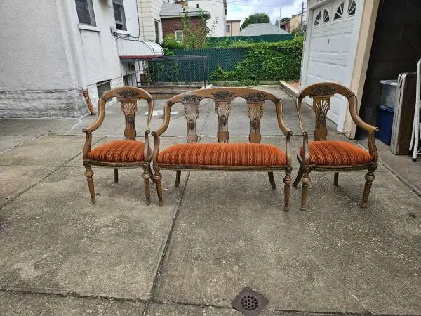 Vintage settee and 2 chairs
