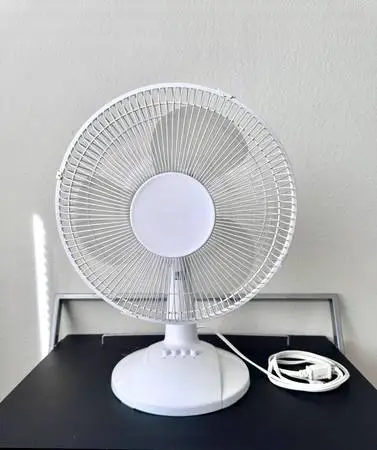Table Fan 12”-inch White Oscillating/3 Speeds by Mainstays (FT30-8MBW)