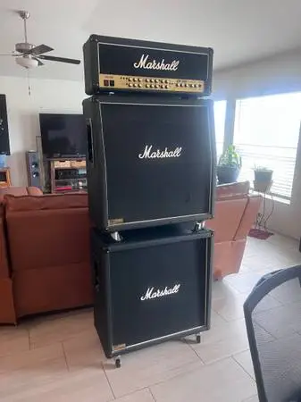 Marshall Vintage 4 X 12 cab 1-Top 1-Bottom