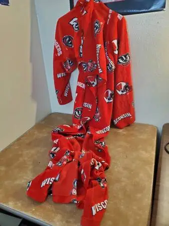 Wisconsin Badgers Snuggle