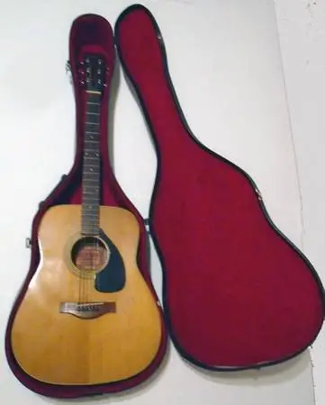 4 Vintage Yamaha Acoustic Guitars