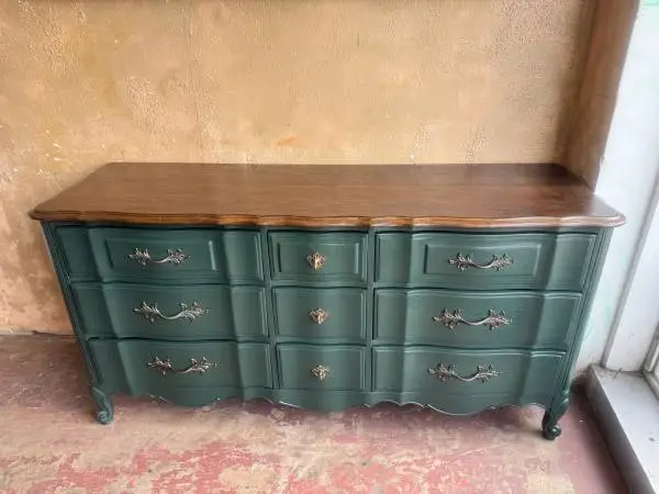 Beautiful Wave front dresser