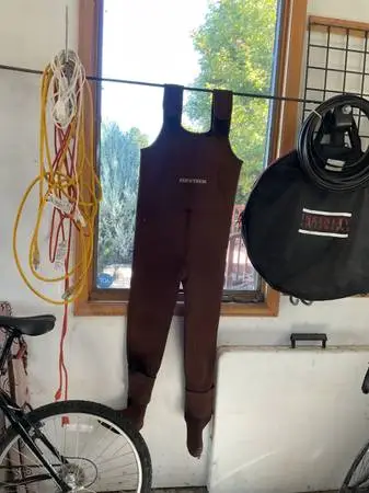 Men’s FLYTECH  waders…..LIKE NEW