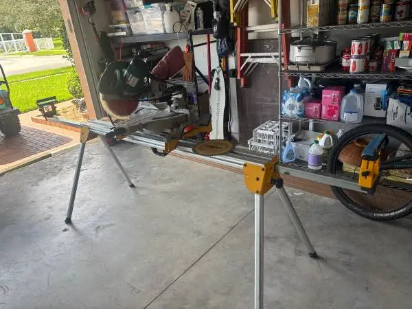 Makita sliding compound miter saw