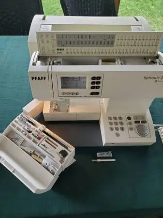 PFAFF Tiptronic 2040