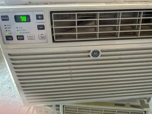 GE window AC unit  6000 BTU
