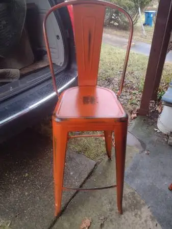 Pair of metal 30 bar stools