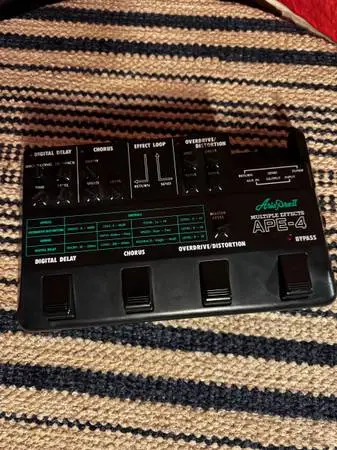 Aria Pro II APE-4 Multi Effects Unit MIJ Chorus Delay Distortion
