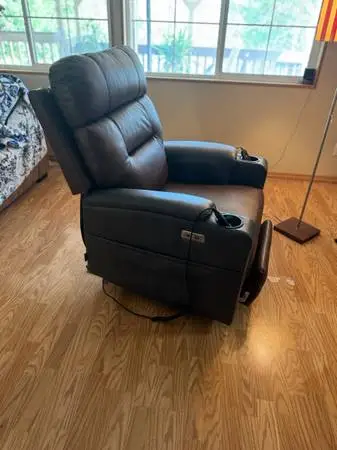 Recliner/lift chair forTall man 6’6”